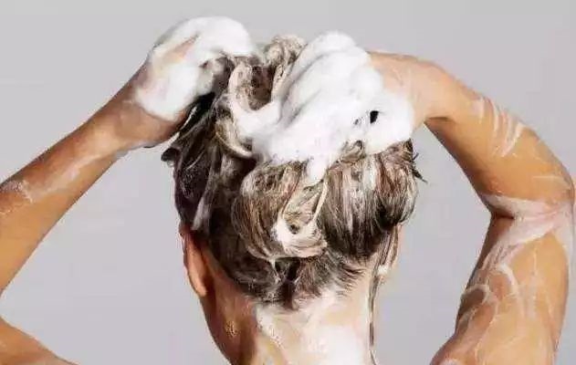 洗發(fā)水是不是越容易起泡越好？